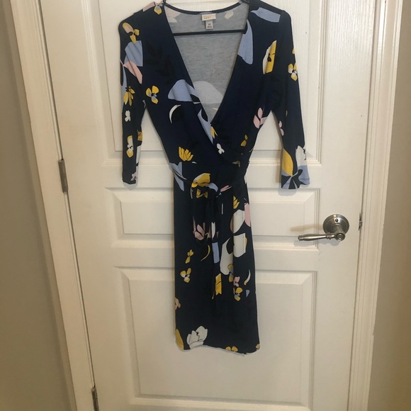 Wrap dress - Picture 1 of 3